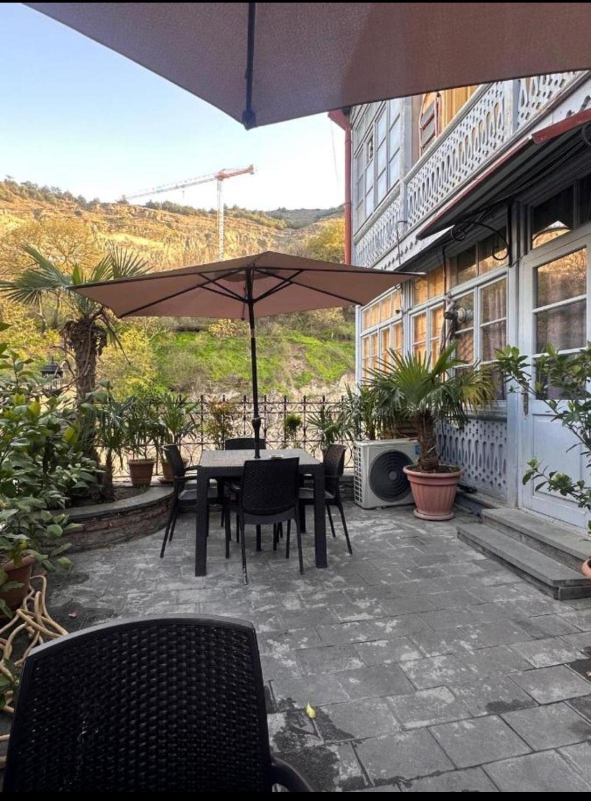 Nikas Apartment Tbilisi Exterior photo